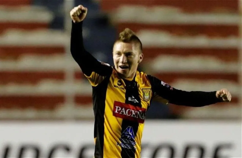 Alejandro Chumacero festeja uno de los goles que marcó para el Tigre por Copa Libertadores. Foto: archivo internet