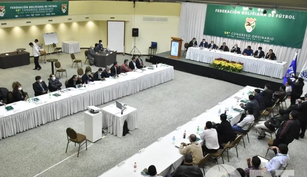 Un Congreso anterior de la Federación Boliviana de Fútbol (FBF). Foto: archivo digital