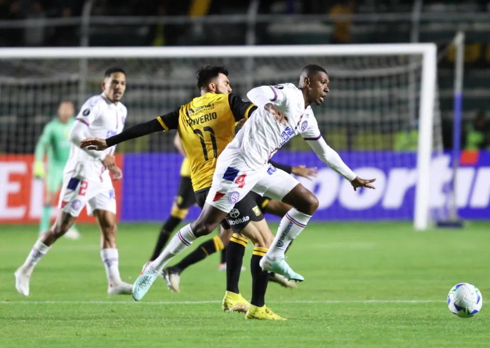 Incidencia entre The Strongest y Bahía en el Siles. Foto: Agencia Marka Registrada.