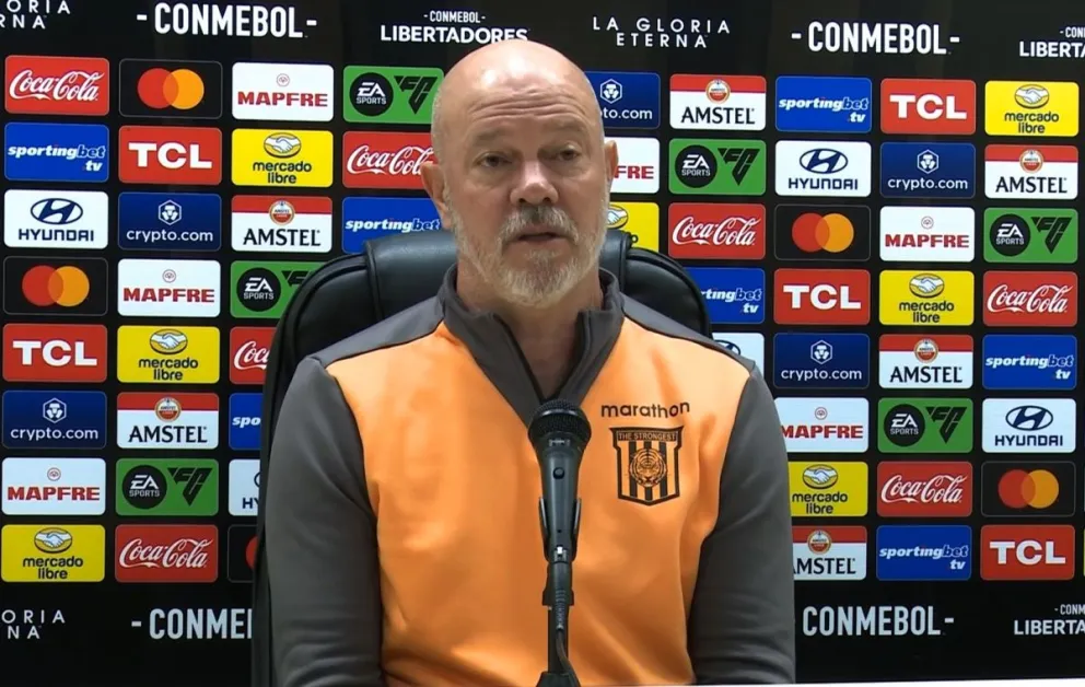 El entrenador de The Strongest, Antonio Carlos Zago, durante una conferencia de prensa. Foto: captura de pantalla