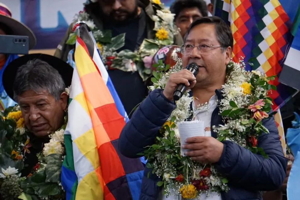 Arce da su discurso en el ampliado del MAS, en El Alto, este viernes. Foto: APG 