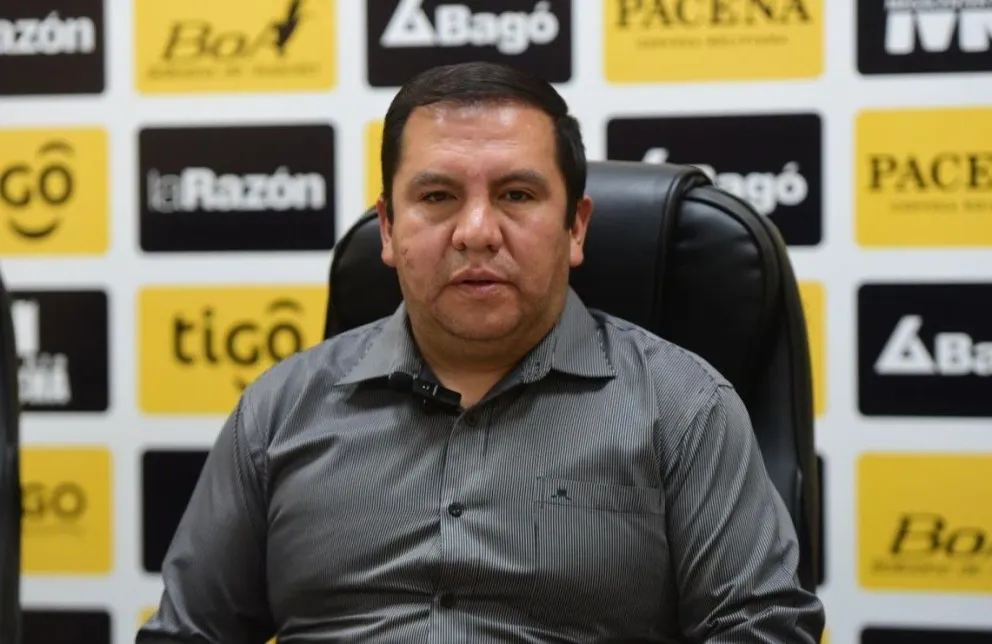 Héctor Montes cuando fungía como presidente de The Strongest. 