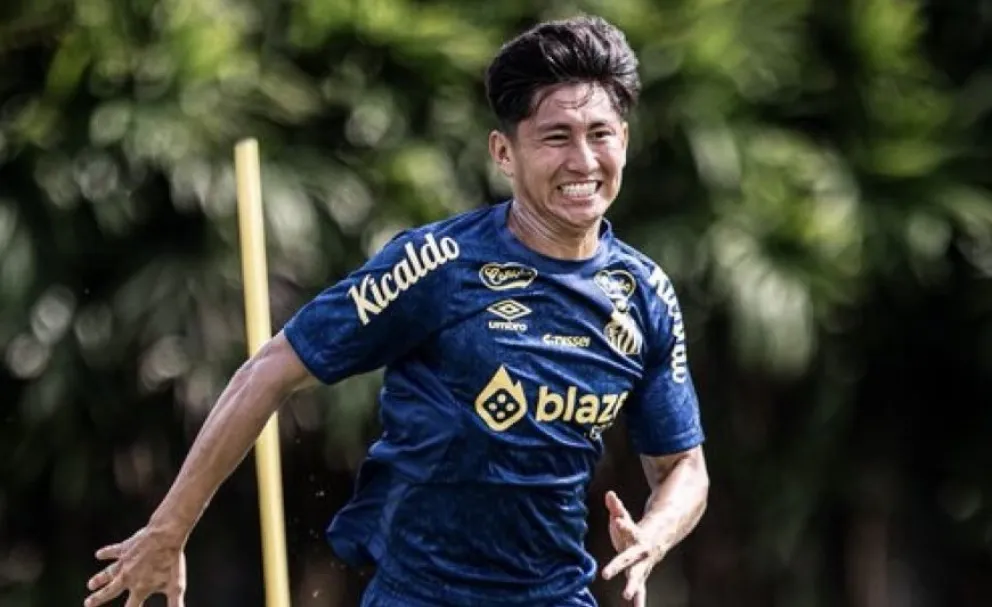 Miguel Terceros se queda en Santos. 