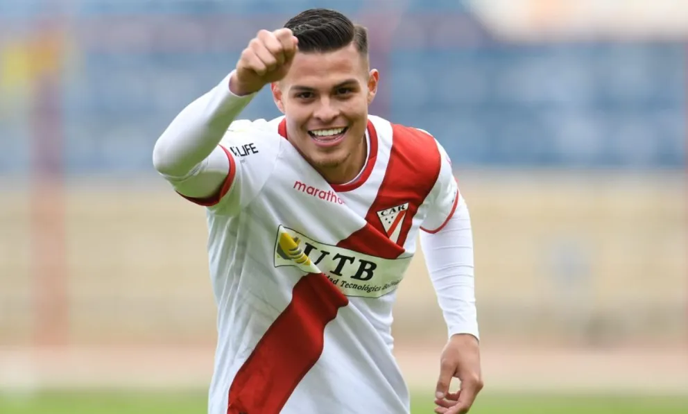 Ferrufino dibuja la zeta de zorro cuando festeja sus goles. Foto: Marka Registrada.