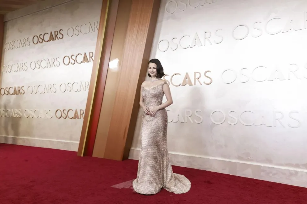 La actriz estadounidense Selena Gomez en la alfombra roja de la edición 97 de los premios Óscar, en el Teatro Dolby de Hollywood, en Los Ángeles. Foto: EFE