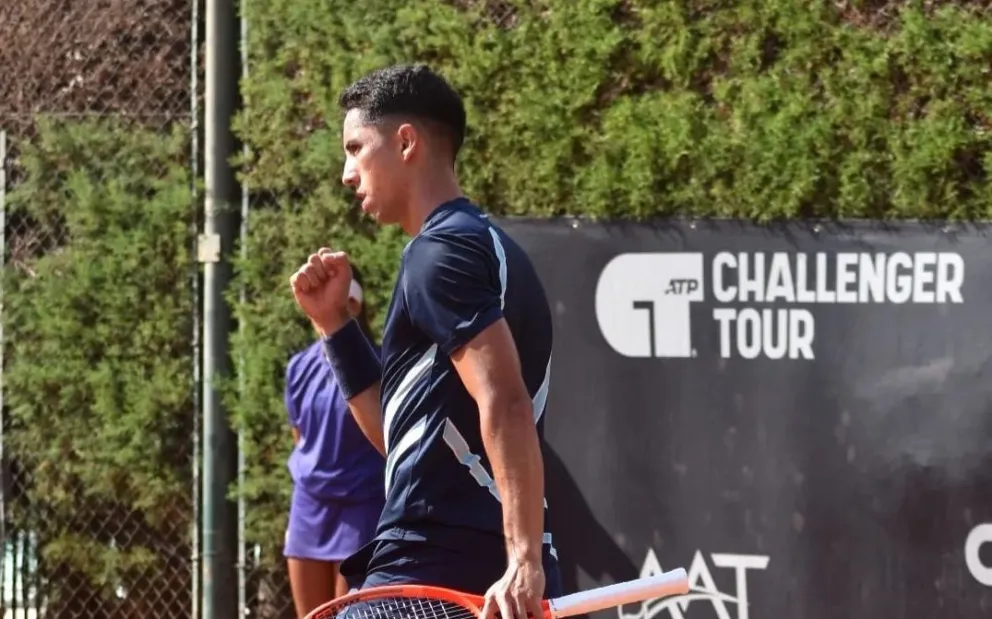 Dellien celebra tras un punto obtenido. Foto: Federación Cordobesa de Tenis.