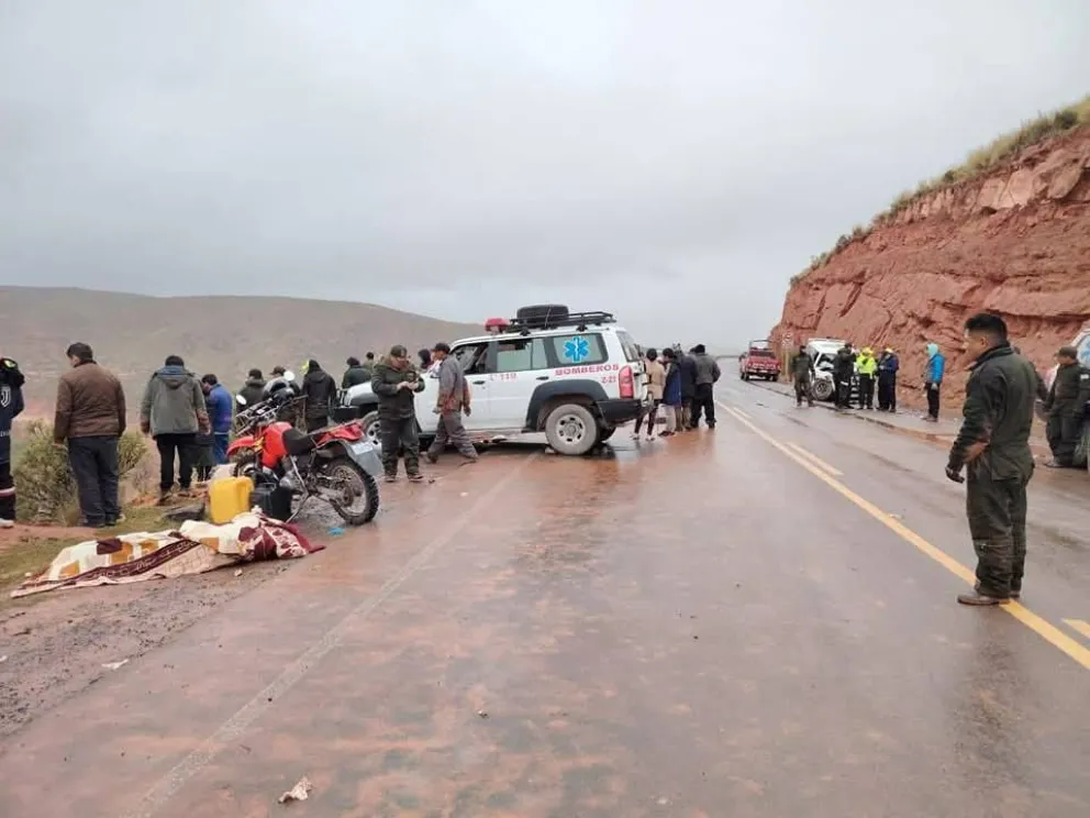 Accidente en la carretera Oruro-Potosí. Foto: ABI y Comando Departamental de la Policía de Potosí