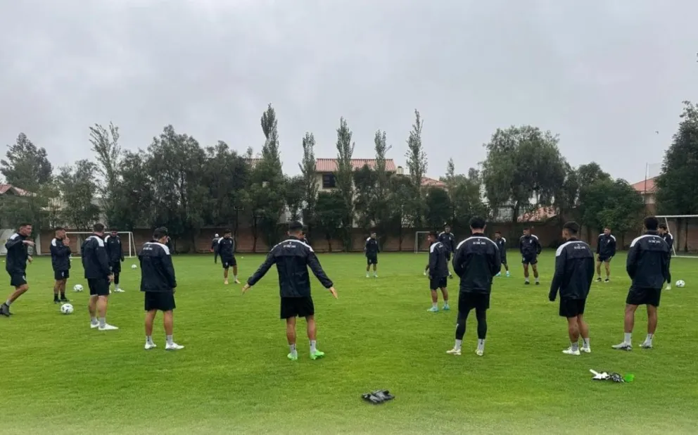 El plantel orureño está en la sede del partido desde el lunes. Foto: GV San José.