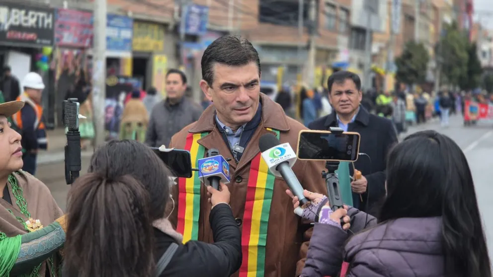 Paz, durante su contacto con la prensa. Foto: Prensa Rodrigo Paz 