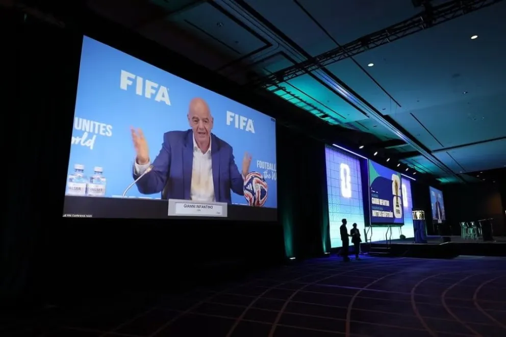 Gianni Infantino habla en la reunión con socios de la FIFA. Foto: Gianni Infantino. 