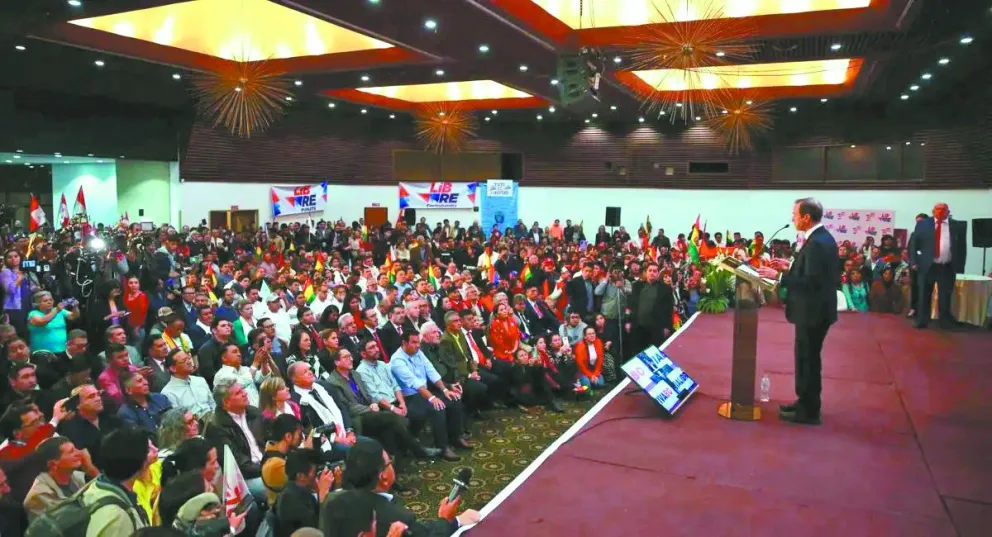 Tuto Quiroga es candidato de Libre, alianza conformada por el FRI y Demócratas. Foto: EFE