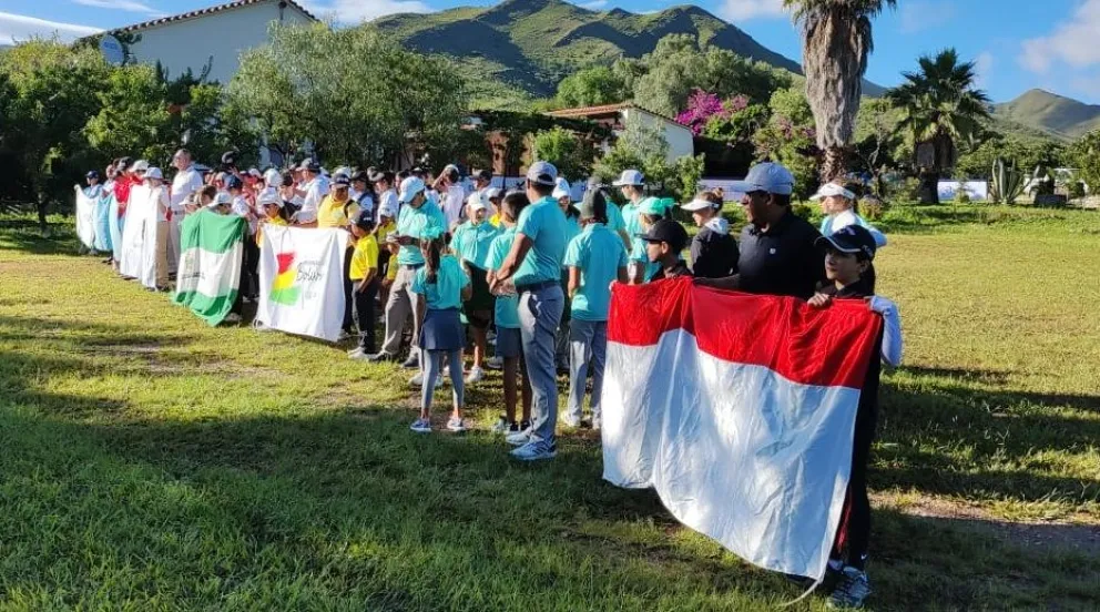 La inauguración de un torneo anterior de la Vuelta Bolivia. Fotos: Federación Boliviana de Golf.