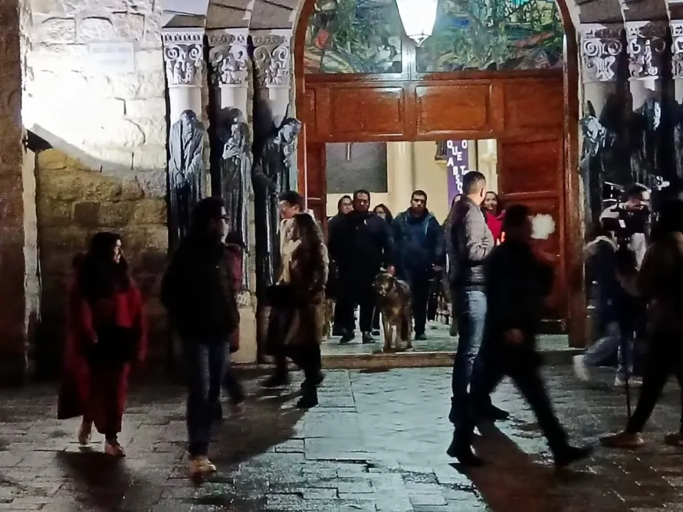 Peregrinos en la iglesia Señor de Exaltación en Obrajes.  Foto: AMUN