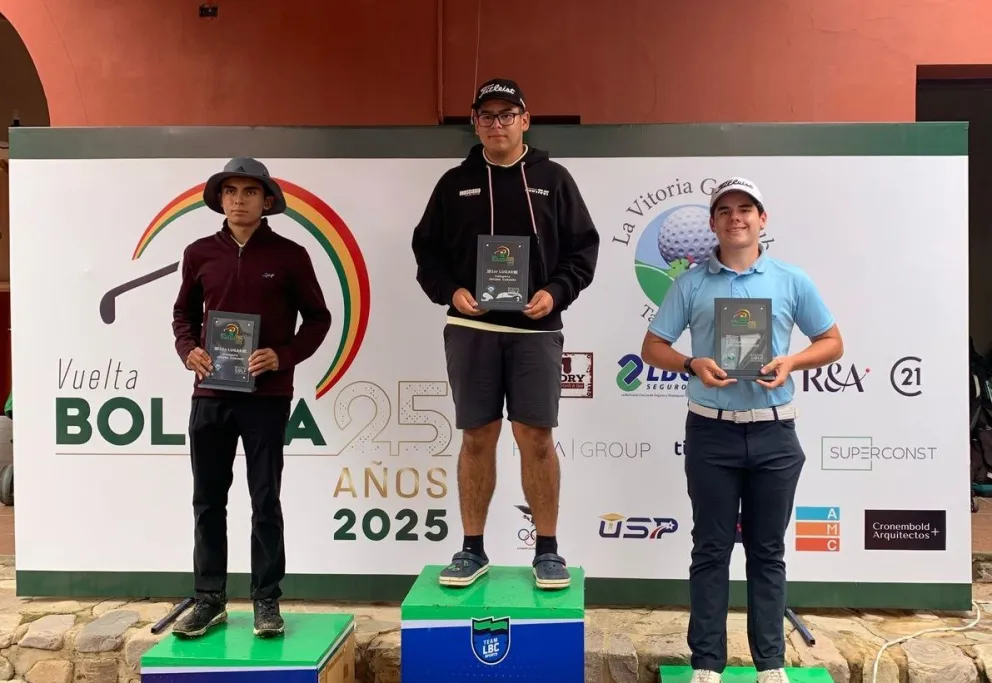 El podio de Juvenil Varones. Foto: Federación Boliviana de Golf.