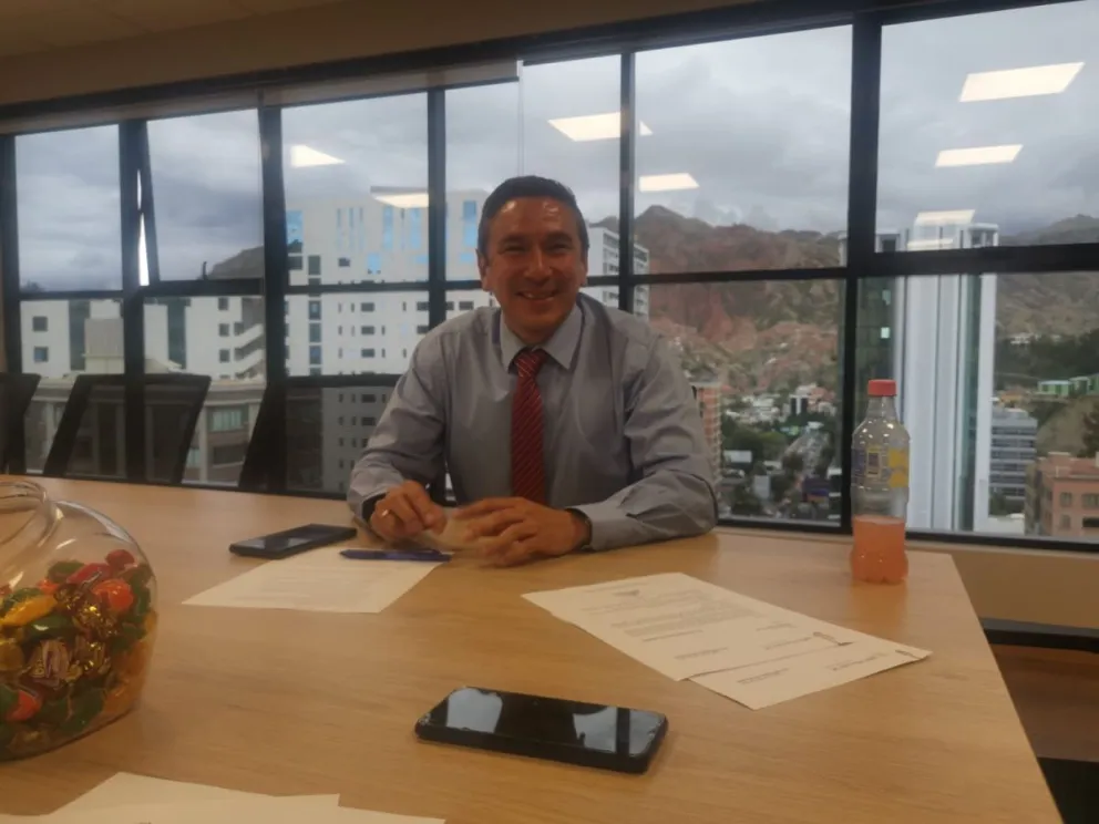 Hianny Romero, gerente de NPM Minerales en Bolivia, explica a Visión 360 los problemas que enfrenta su operación minera en Potosí. Foto: M Belmonte