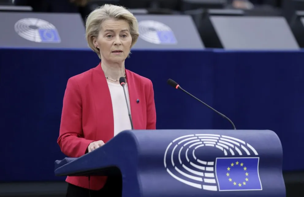 La presidenta de la Comisión Europea, Ursula von der Leyen, fue registrada este martes, 11 de marzo, durante un debate en el Parlamento Europeo, en Estrasburgo (Francia). Foto: EFE