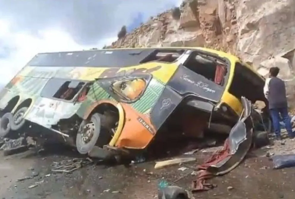 El accidente que se registró en la ruta Pocoata-Sucre. Foto: El Potosí