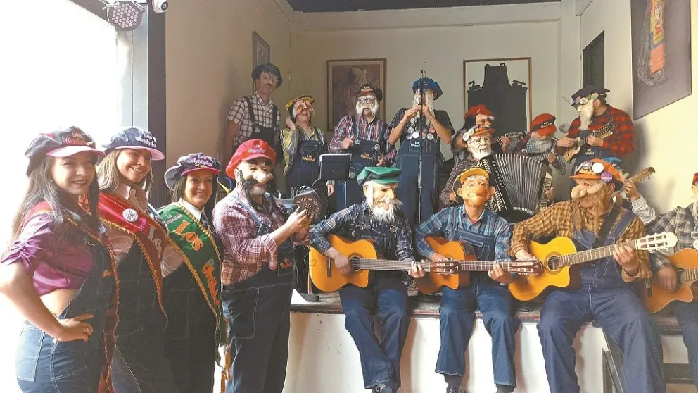 El elenco de los Olvidados amenizará la noche de papá. Foto: Los Olvidados