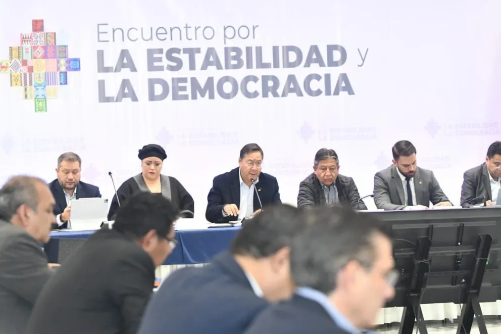 Al encuentro asistieron también ministros de diferentes carteras. Foto: APG