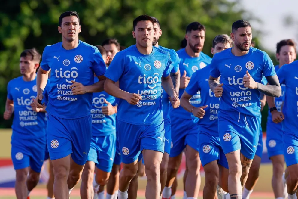 Los jugadores del cuadro paraguayo que esta noche serán locales. Foto: APF