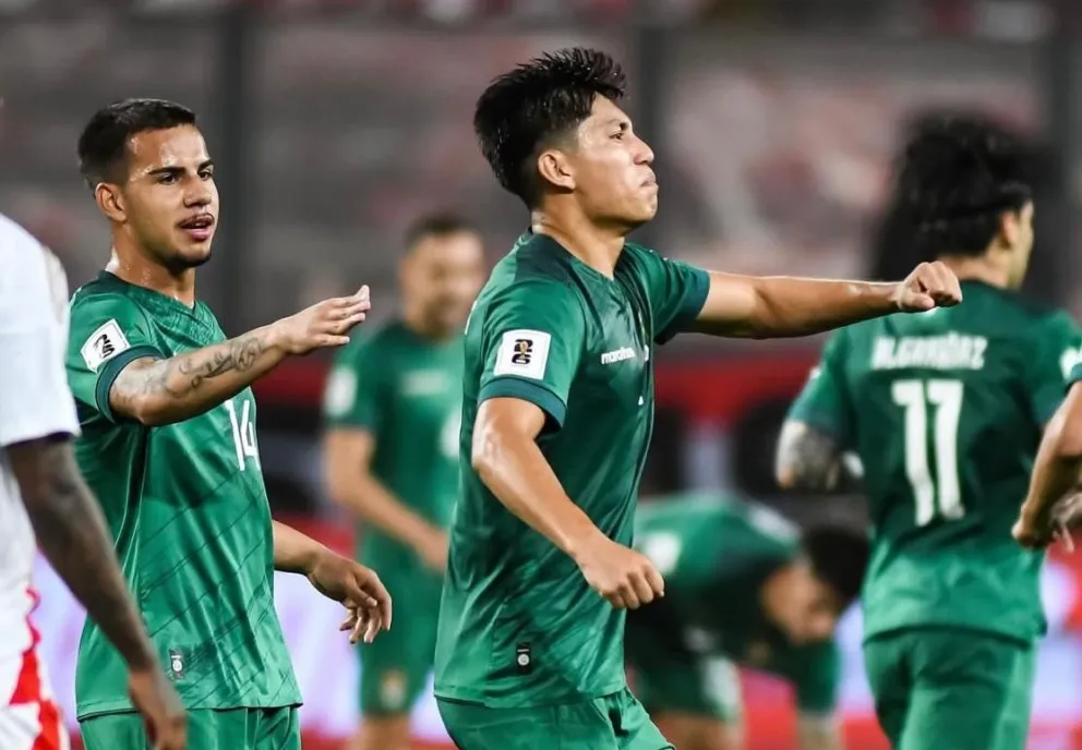 Miguelito Terceros celebra el gol que le convirtió a Perú. Foto: La Verde-FBF