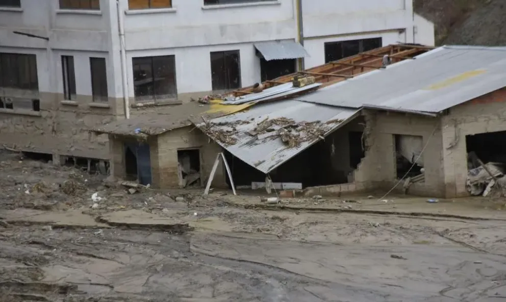 Casas dañadas tras el deslizamiento en Bajo Llojeta. Foto: APG