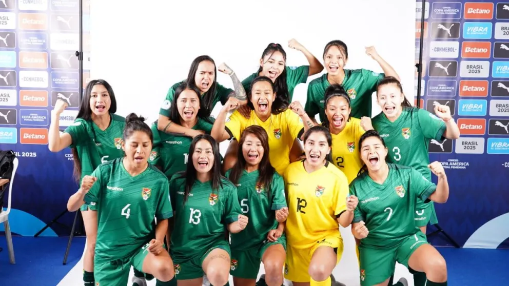 Las 13 jugadoras de la selección nacional. Foto: Conmebol.