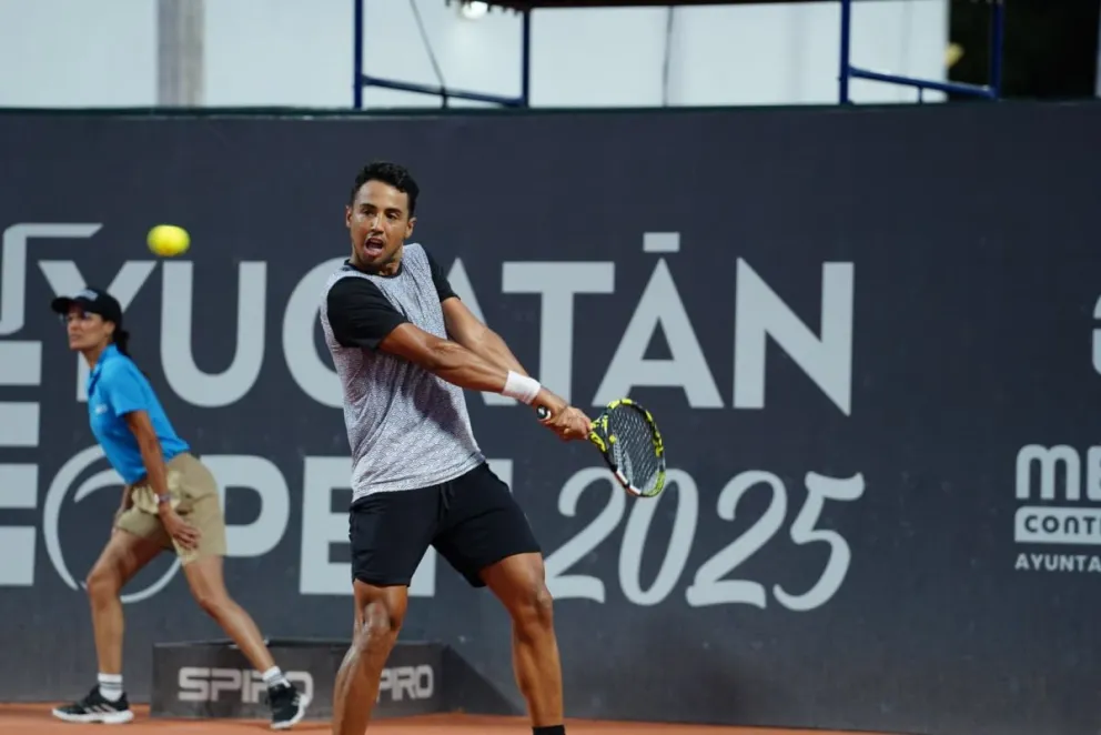 Dellien durante su partido de semifinales. Foto: Yucatán Open.
