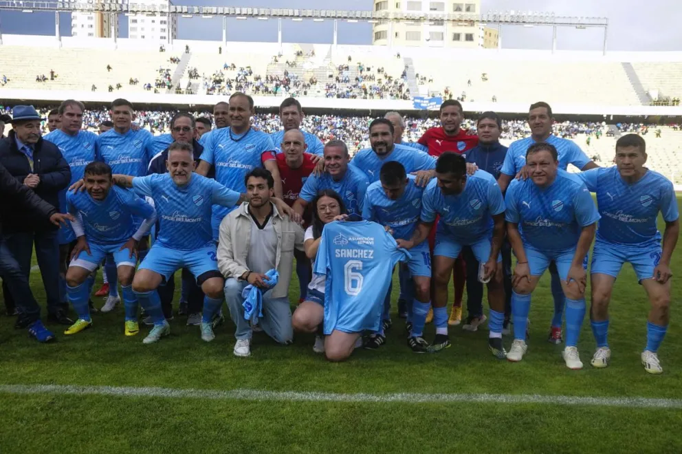 Las leyendas de Boilívar 2004 a los que nos les dieron "ni agua", según denuncia de Tufiño Foto: APG
