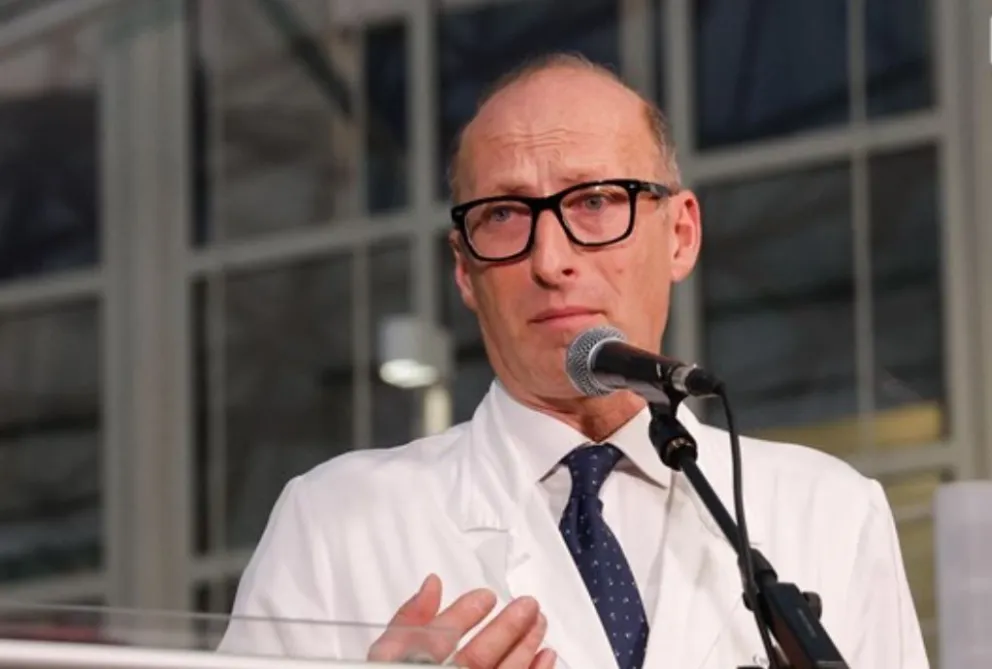 Sergio Alfieri, el médico que trató al papa Francisco. Foto: EFE