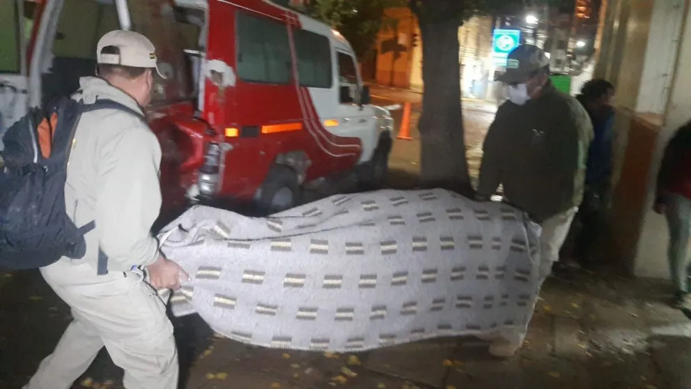 El cuerpo de la joven que falleció en celdas de la Felcc en Oruro: Foto: FGE