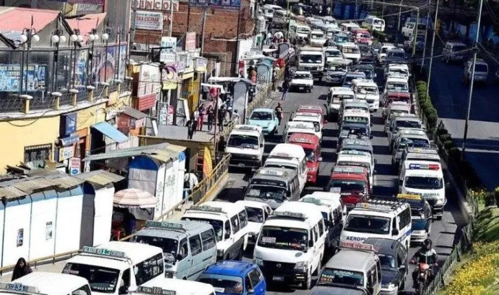 Transporte urbano en La Paz. Foto: Unitel