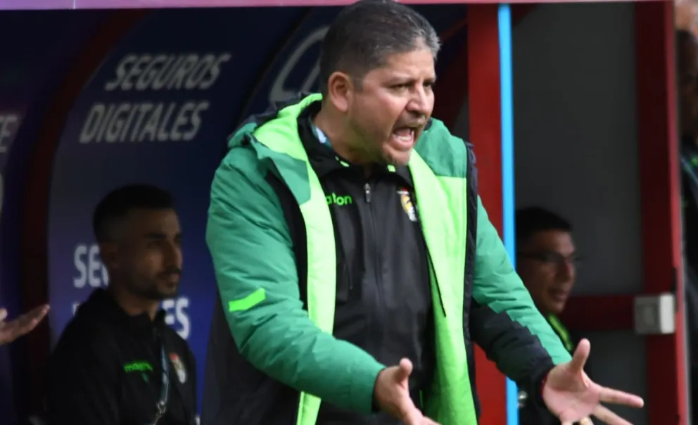 Villegas durante el partido ante Uruguay en El Alto. Foto: Agencia Marka Registrada.