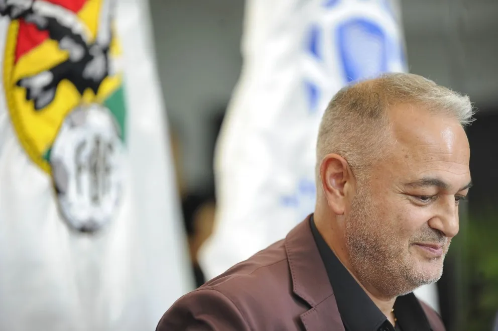 Fernando Costa pidió que no bajar los brazos y ratificó su respaldo al DT Óscar Villegas. Foto: APG