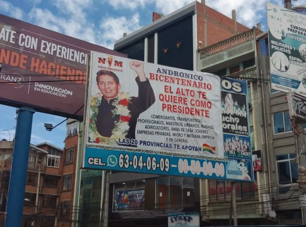 Una de las pancartas que aparecen en El Alto con la imagen de Andrónico Rodríguez. Foto: Emilio Ramirez
