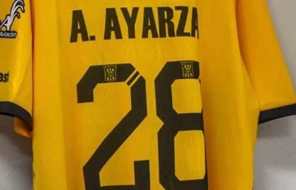 La camiseta que utilizó el atigrado Abdiel Ayarza en la temporada de 2024. Foto: The Strongest.