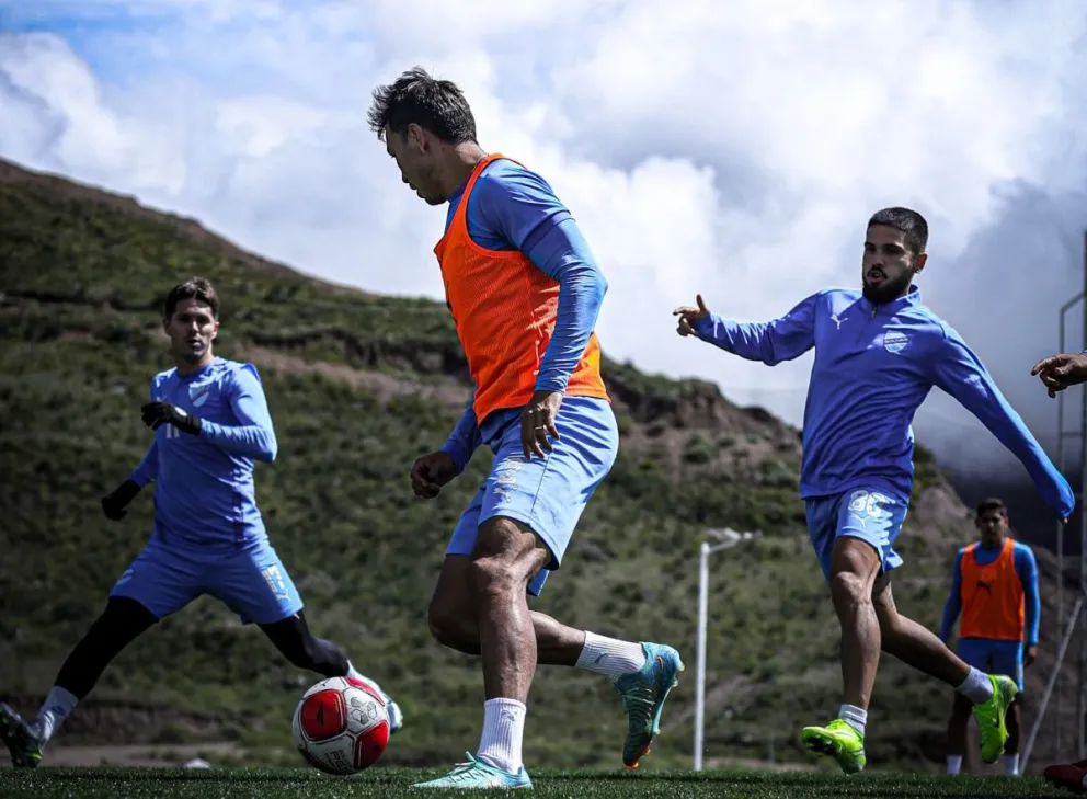 Entrenamiento de la Academia en Ananta. Foto: Club Bolívar.