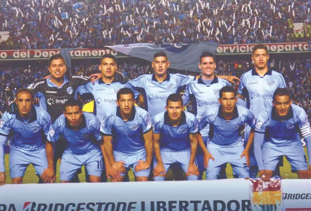El plantel de 2014 que llegó a semifinales de la Libertadores. Foto: Archivo Digital.