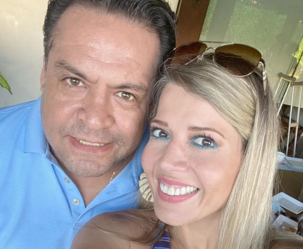 El exalcalde y su esposa en una imagen de archivo, en enero de 2022. Foto: RRSS de Ribera 