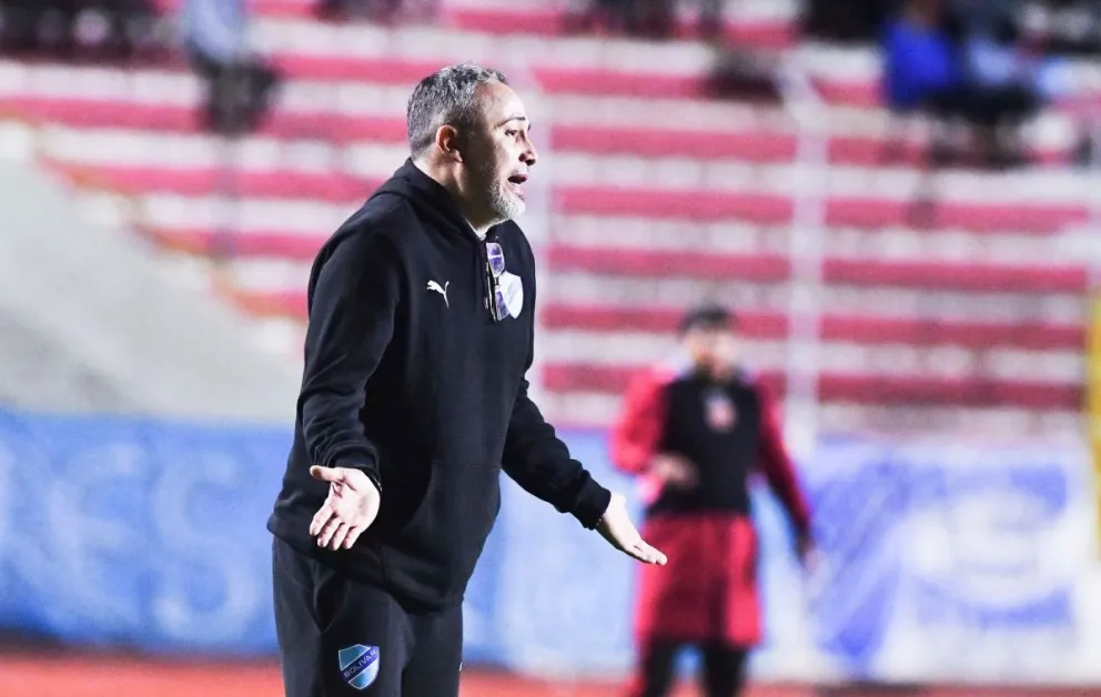 Robatto durante el partido de este viernes en el Siles. Foto: APG.