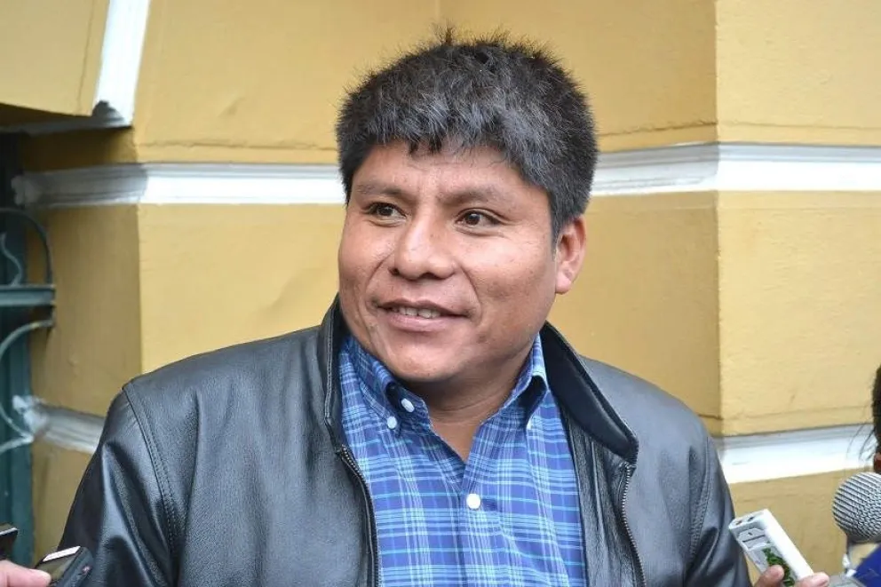 El senador del MAS del ala evista, Leornardo Loza, denunció infiltrados en Congreso. Foto: ABI