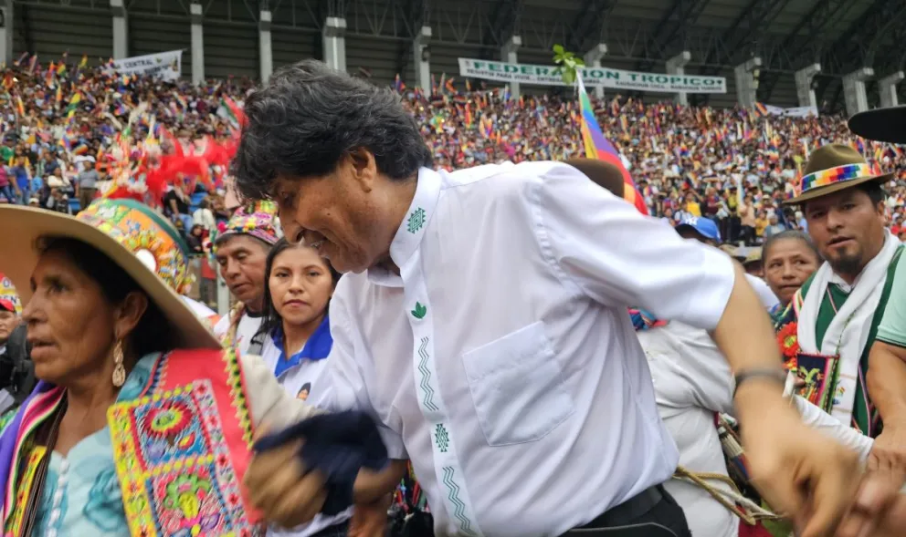 Evo Morales llega al Congreso en Villa Tunari. Foto : ERBOl