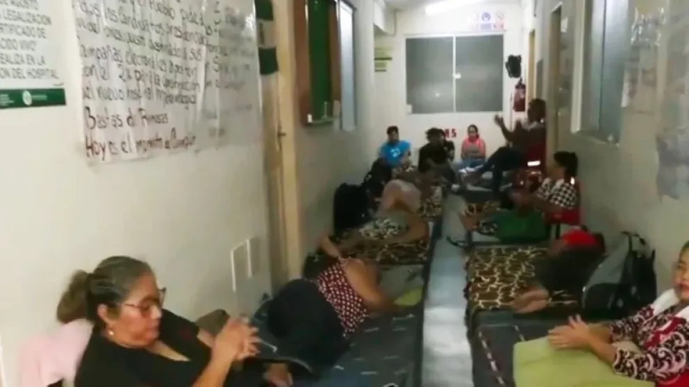 Trabajadores de la maternidad Percy Boland en huelga de hambre. Foto: Red Uno.