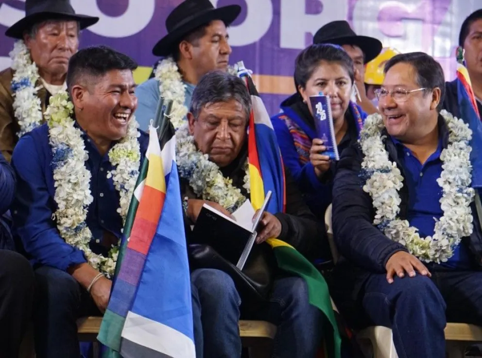 Grover García, David Choquehuanca y Luis Arce, en el congreso del MAS para el cambio de estatutos. Foto: APG