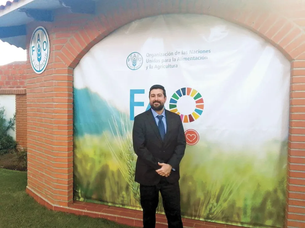 Marcelo Sadres Blanco, en la sede de la FAO en La Paz. El ingeniero, máster en recursos hídricos, dirige varios proyectos en Bolivia. FOTO: Jorge Soruco / Visión 360