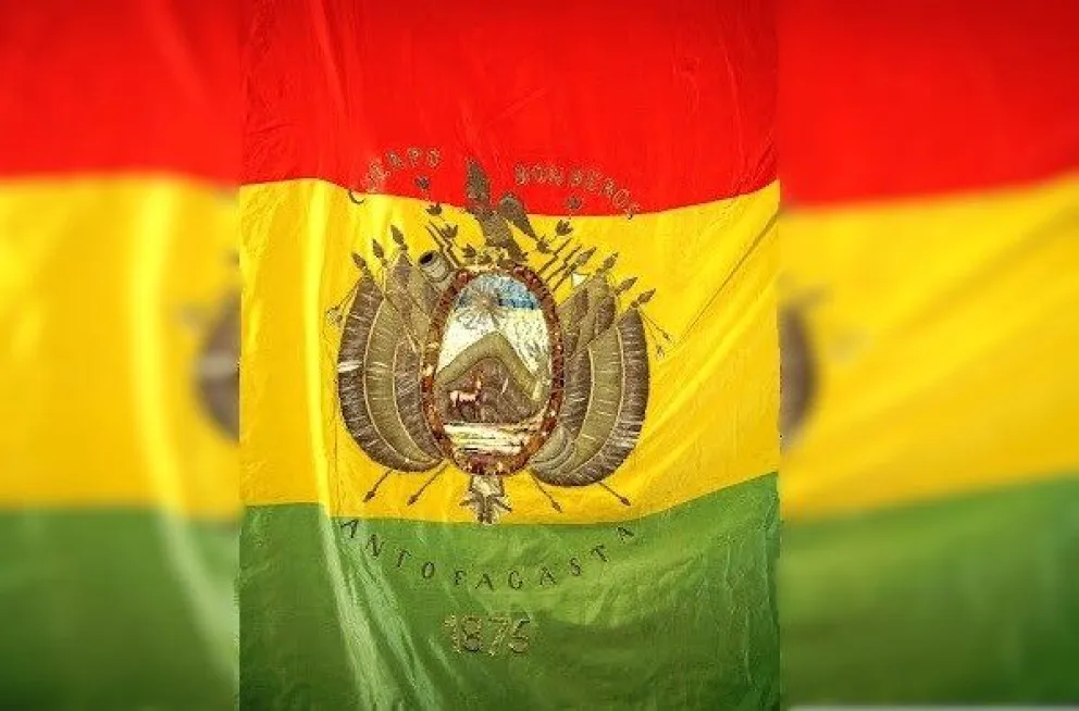 La primera bandera de bomberos de Bolivia aún se encuentra en Antofagasta. Foto: Historias de Bolivia