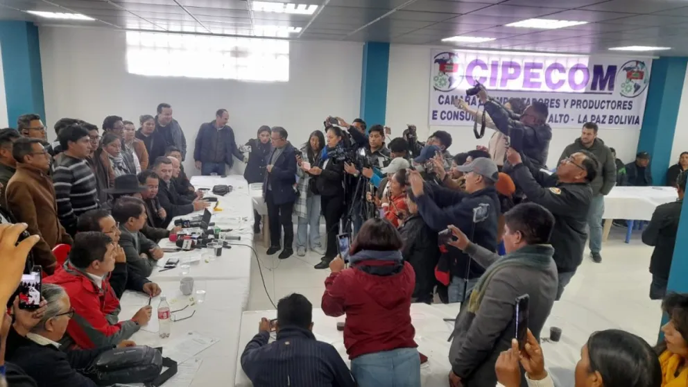 Miembros del comité este miércoles durante el anuncio de sus demandas. Foto: Comité Multisectorial