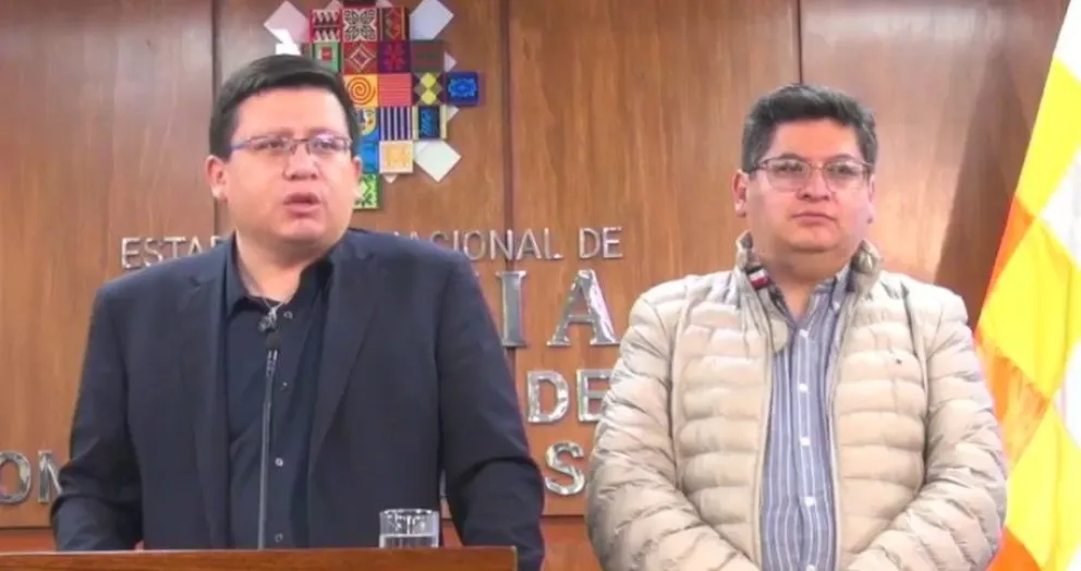 Los ministros de Planificación del Desarrollo, Sergio Cusicanqui, y de Economía, Marcelo Montenegro. Foto: captura