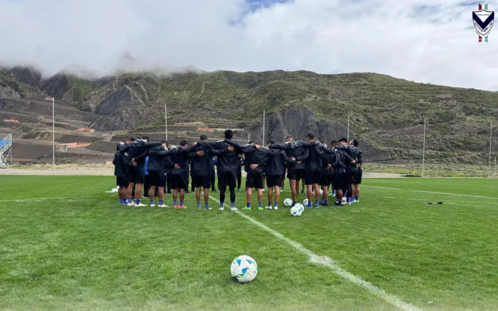 El plantel de GV San José cerró su preparación en el CAR de Ananta. Foto: Gualberto Villarroel. 