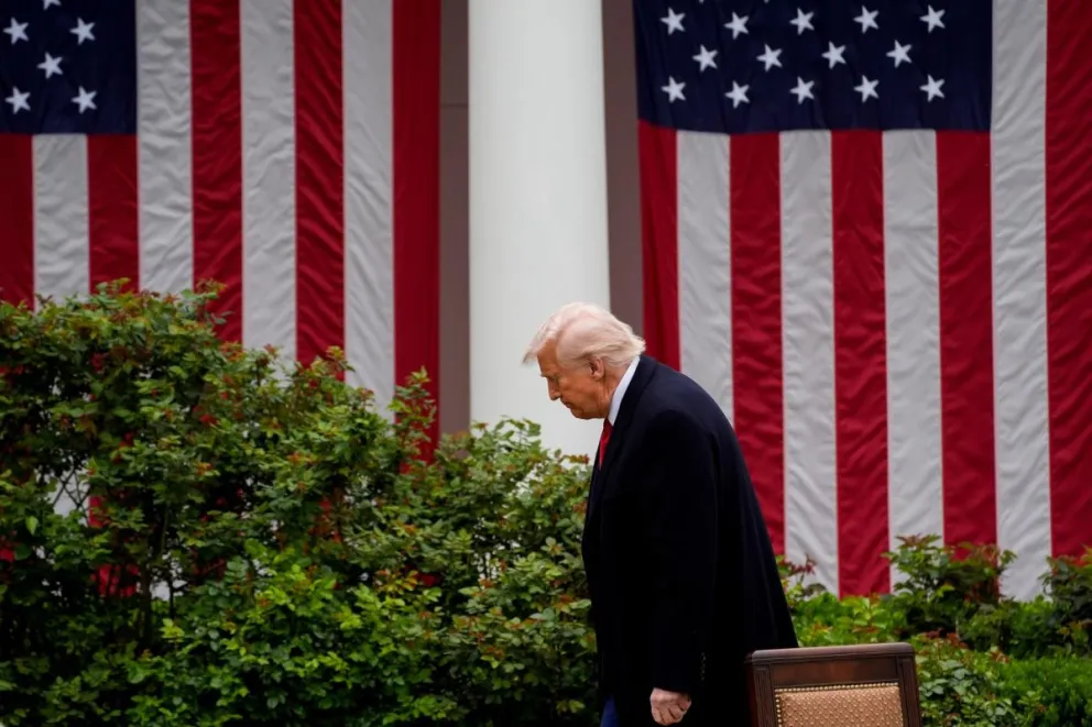 Donald Trump, al final del acto en el que anunció la imposición de "aranceles recíprocos". Foto: EFE